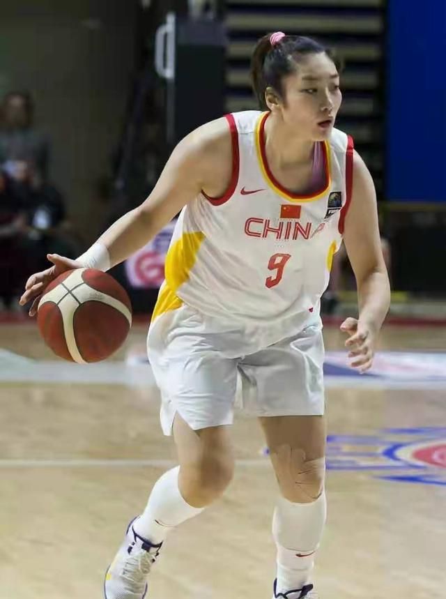 中国女篮9号李梦