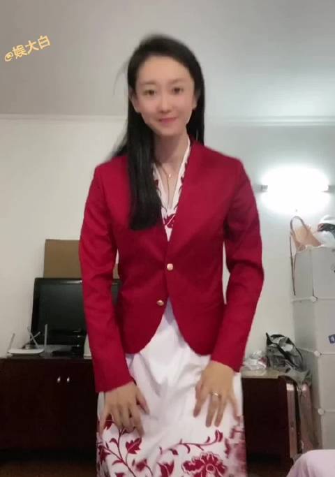 奥运冠军孙一文小姐姐跳舞也是真的可爱