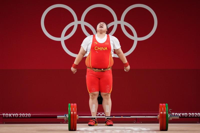 瞰奥·英雄 | 李雯雯领先37公斤夺冠 她不用