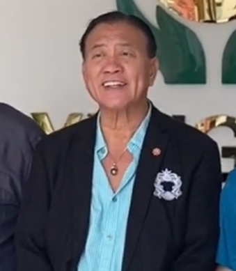 万梓良被曝再拍《古惑仔》，频和香港艺人聚会，满脸皱纹显老态