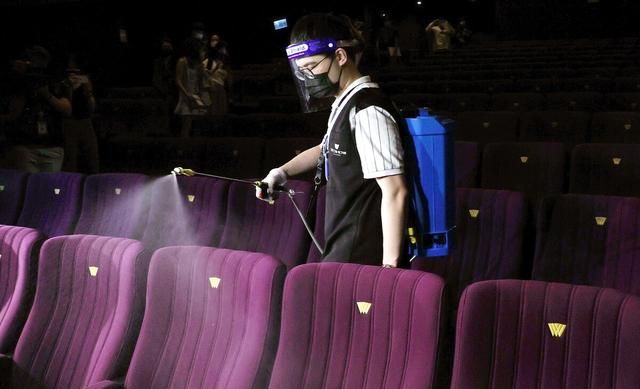 如何看待因为疫情撤职的公务员?休闲区蓝鸢梦想 - Www.slyday.coM 如何看待因为疫情撤职的公务员?休闲区蓝鸢梦想 - Www.slyday.coM