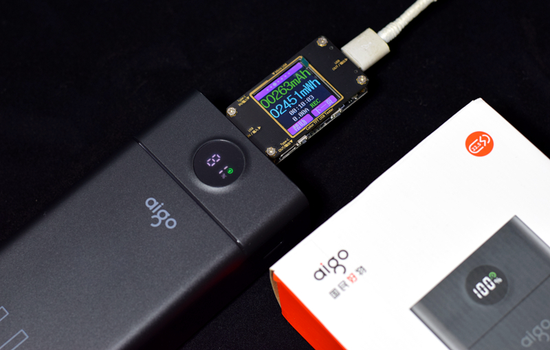 4万毫安时巨无霸充电宝犹如移动的充电站aigo移动电源快充版C40S休闲区蓝鸢梦想 - Www.slyday.coM 4万毫安时巨无霸充电宝犹如移动的充电站aigo移动电源快充版C40S休闲区蓝鸢梦想 - Www.slyday.coM