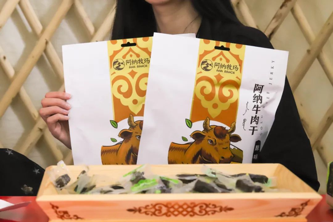 吃惊,没有一头牛能活着离开内蒙古休闲区蓝鸢梦想 - Www.slyday.coM 吃惊,没有一头牛能活着离开内蒙古休闲区蓝鸢梦想 - Www.slyday.coM