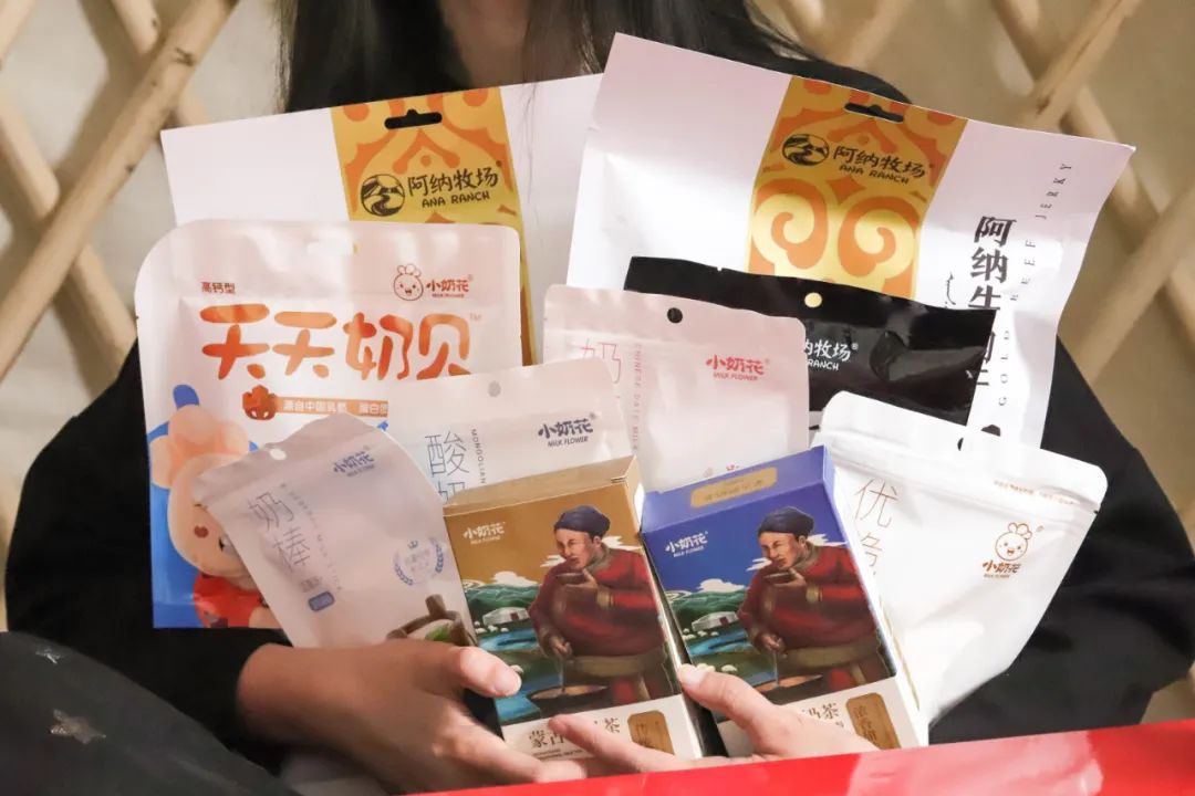 吃惊,没有一头牛能活着离开内蒙古休闲区蓝鸢梦想 - Www.slyday.coM 吃惊,没有一头牛能活着离开内蒙古休闲区蓝鸢梦想 - Www.slyday.coM