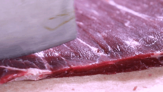 吃惊,没有一头牛能活着离开内蒙古休闲区蓝鸢梦想 - Www.slyday.coM 吃惊,没有一头牛能活着离开内蒙古休闲区蓝鸢梦想 - Www.slyday.coM