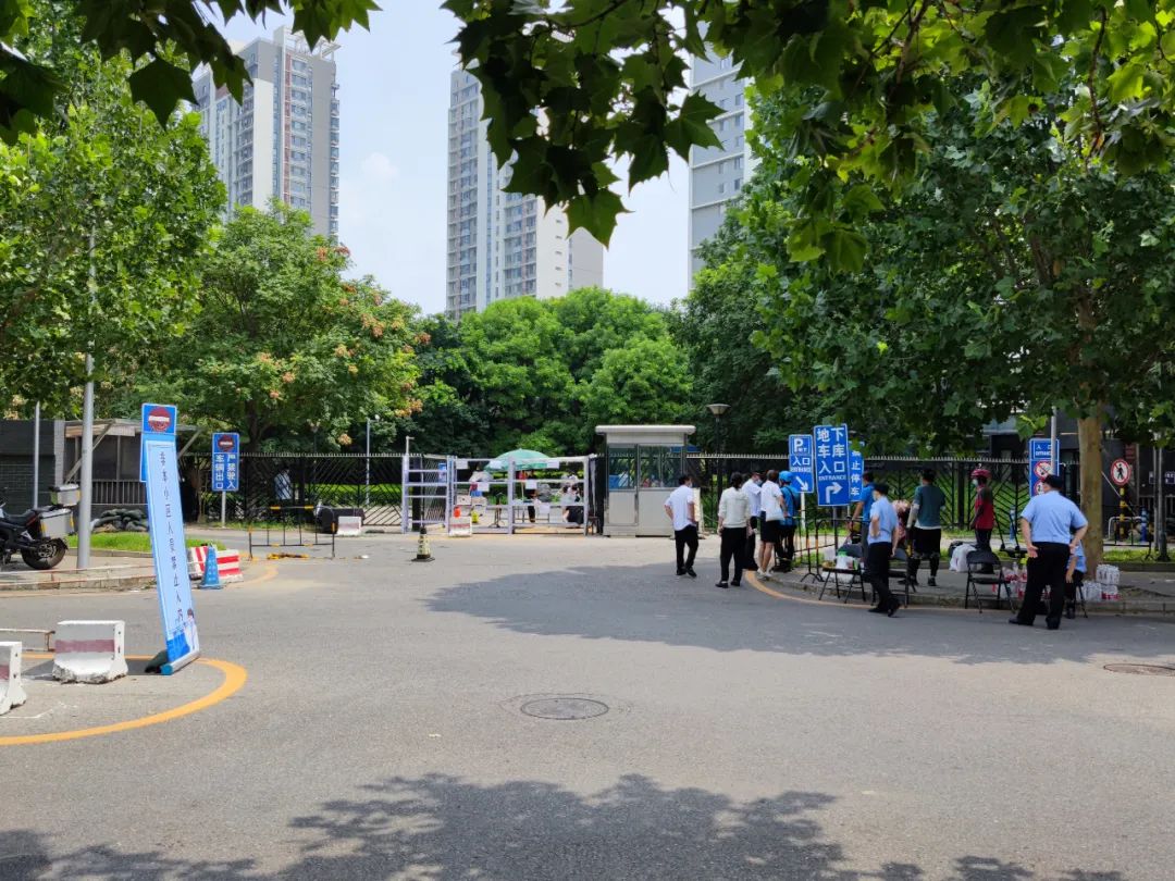 北京:望京国风上观小区出现1例确诊病例,小区已封闭,正全员核酸检测
