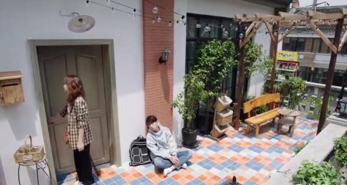 求求导演们来一趟凡间吧,国产剧尽是卡里只剩100万的“穷人”了休闲区蓝鸢梦想 - Www.slyday.coM 求求导演们来一趟凡间吧,国产剧尽是卡里只剩100万的“穷人”了休闲区蓝鸢梦想 - Www.slyday.coM