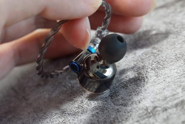 比手机惊艳的耳机 2.5D钢化玻璃与铝镁合金机身 飞傲FD3究竟怎样休闲区蓝鸢梦想 - Www.slyday.coM 比手机惊艳的耳机 2.5D钢化玻璃与铝镁合金机身 飞傲FD3究竟怎样休闲区蓝鸢梦想 - Www.slyday.coM