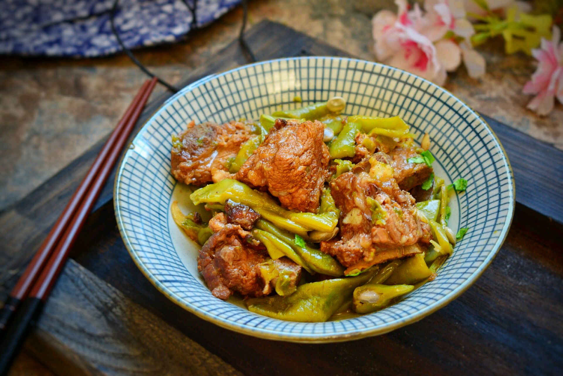 夏天身体疲乏没精神吃什么,排骨和它一起焖,营养美味又解乏|排骨|扁豆