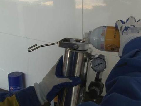 汽车进气系统清洗多久一次？怎样清洗最干净？很多人都不知道！