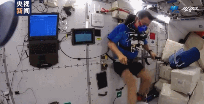 3名航天员在太空整整7周了,“出差”之余不耽误看奥运休闲区蓝鸢梦想 - Www.slyday.coM 3名航天员在太空整整7周了,“出差”之余不耽误看奥运休闲区蓝鸢梦想 - Www.slyday.coM