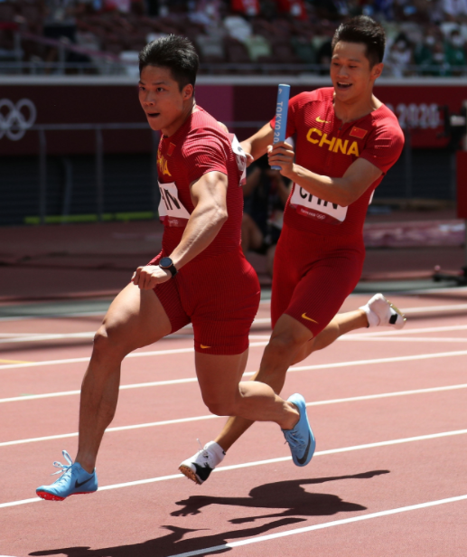 4x100米接力,5000米赛跑 谢震业,苏炳添,吴智强组成的中国男子接力队,在男子4×100米接力决赛