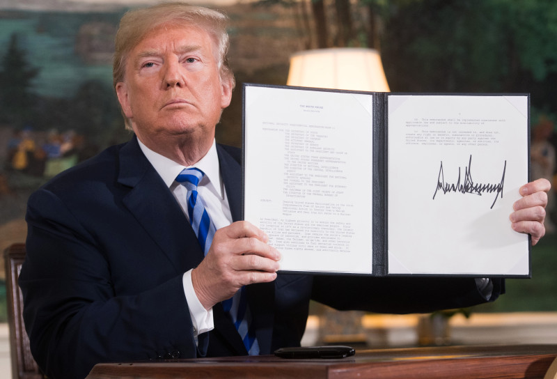 2018年特朗普签署行政令，美国退出伊核协议 图自社交媒体
