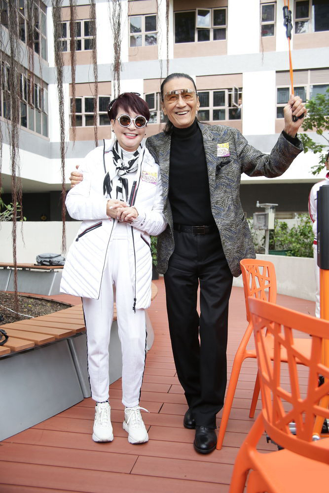 谢贤与狄波拉有过一段婚姻,他们的婚姻吸引了很多关注,因为他们都是
