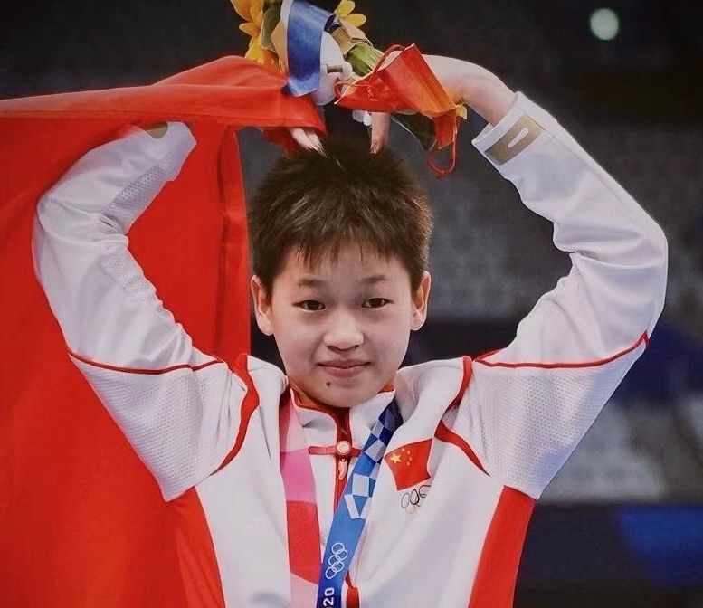“我想赢奖金,给妈妈治病”,14岁奥运夺冠的全红婵,感动无数人