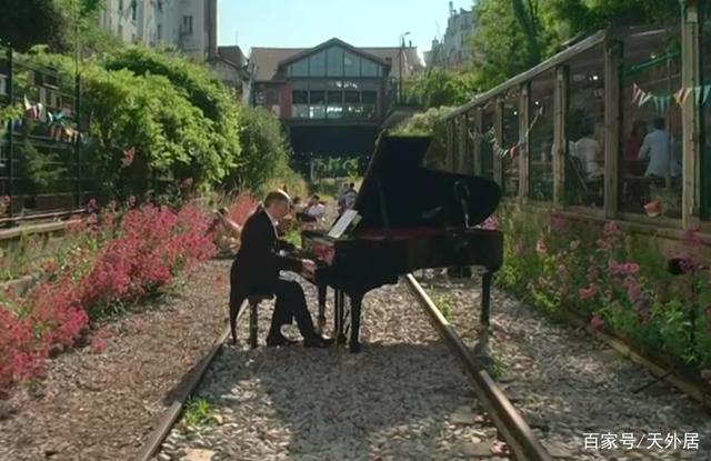 东京奥运会闭幕的大亮点当属巴黎八分钟,不是录制而是实时的休闲区蓝鸢梦想 - Www.slyday.coM 东京奥运会闭幕的大亮点当属巴黎八分钟,不是录制而是实时的休闲区蓝鸢梦想 - Www.slyday.coM