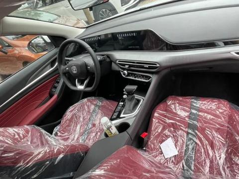 产品力不输合资，10万预算选国产轿车，配置更高，这三款别错过