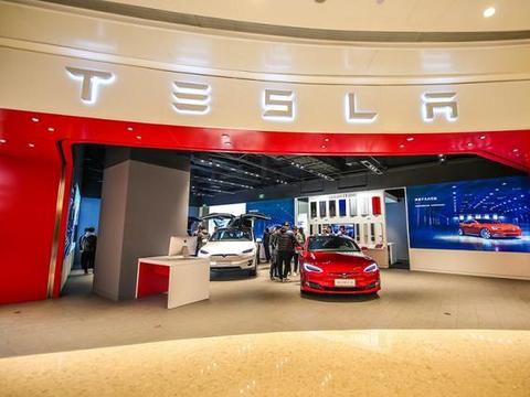 传特斯拉将建传统4S店？就算是真的，也别忙着喊“变天”