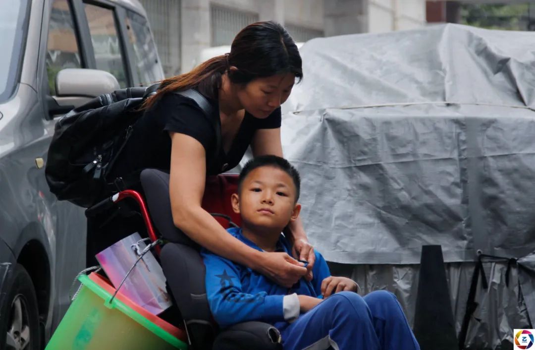 幼童一次高烧，身体出现异样才去大医院，拿到诊断书后妈妈崩溃