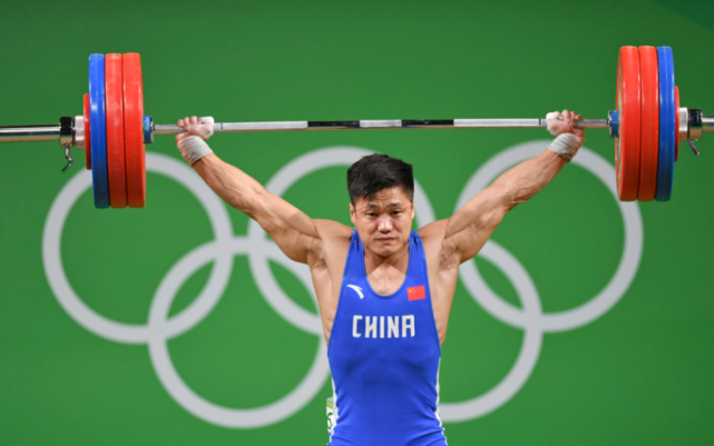 中国举重队面临不利局面！巴黎奥运将废除4项，军神：会努力参赛