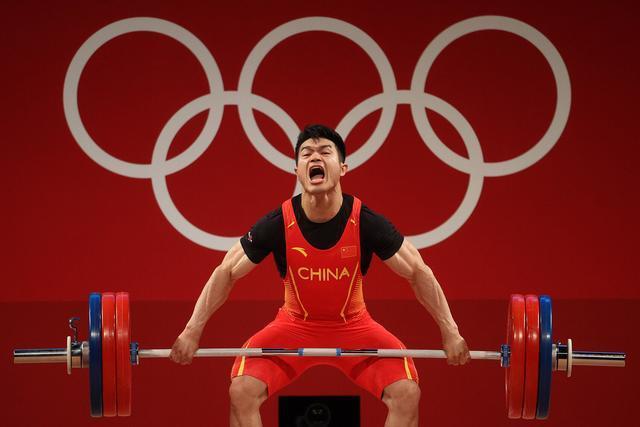 中国举重队面临不利局面！巴黎奥运将废除4项，军神：会努力参赛