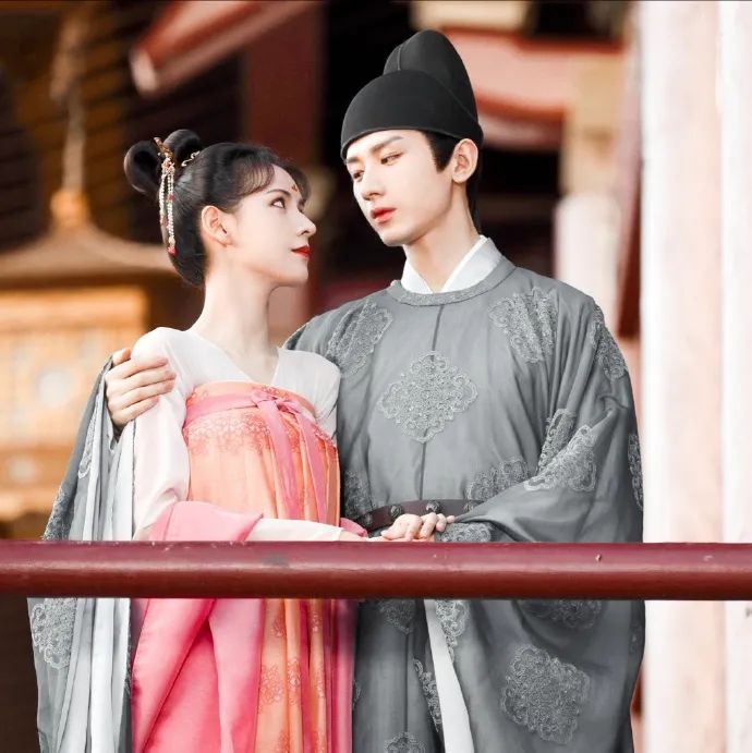 《琉璃》开播一年：女主因眼药水翻车，男主连扑两部剧，女二逆袭