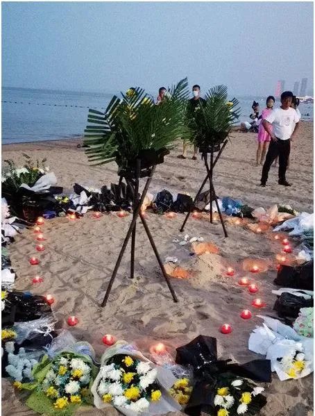 白眼狼?17岁男生海边因救3人牺牲,疑似被救女孩:求他救了?他没了活该...休闲区蓝鸢梦想 - Www.slyday.coM 白眼狼?17岁男生海边因救3人牺牲,疑似被救女孩:求他救了?他没了活该...休闲区蓝鸢梦想 - Www.slyday.coM