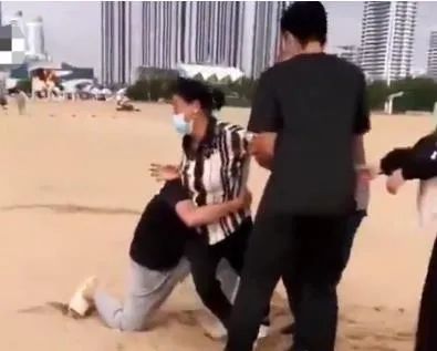 白眼狼?17岁男生海边因救3人牺牲,疑似被救女孩:求他救了?他没了活该...休闲区蓝鸢梦想 - Www.slyday.coM 白眼狼?17岁男生海边因救3人牺牲,疑似被救女孩:求他救了?他没了活该...休闲区蓝鸢梦想 - Www.slyday.coM