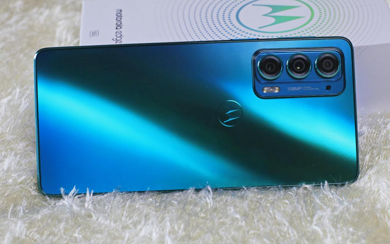 摩托罗拉edge,摩托罗拉edges pro 不止一亿像素,摩托罗拉edge轻奢版上手体验