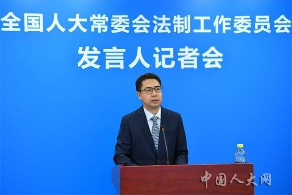 医师法草案将三审:医师在公共场所自愿实施急救造成损害的不担责休闲区蓝鸢梦想 - Www.slyday.coM 医师法草案将三审:医师在公共场所自愿实施急救造成损害的不担责休闲区蓝鸢梦想 - Www.slyday.coM