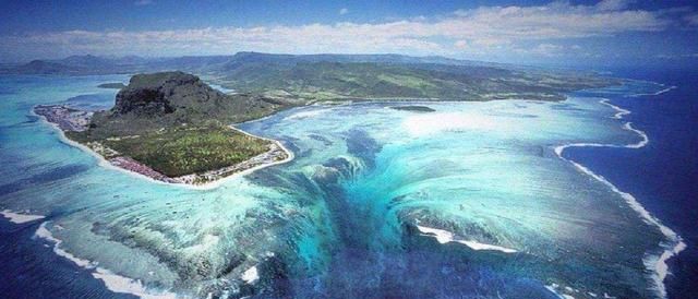 最深海沟达20000米,为何探测一半就停了?在海底发现了