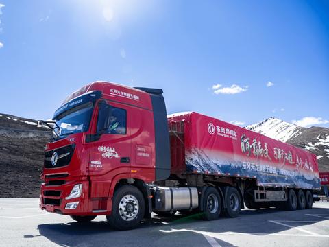 600马力提速5%省油3% 东风天龙KX王者版传承安全可靠