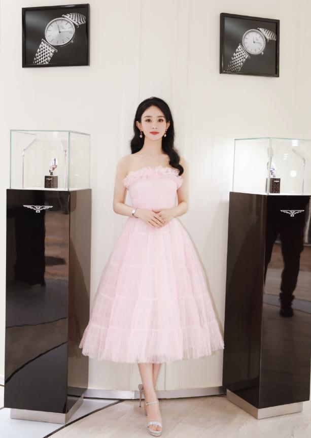 谁说豹纹不好驾驭看赵丽颖穿上豹纹礼裙性感妩媚港风十足