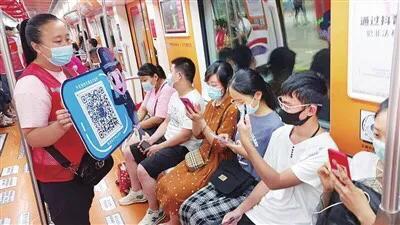 网络直播 现场宣传,太原民警与网格员“团队作战”反诈骗休闲区蓝鸢梦想 - Www.slyday.coM 网络直播 现场宣传,太原民警与网格员“团队作战”反诈骗休闲区蓝鸢梦想 - Www.slyday.coM