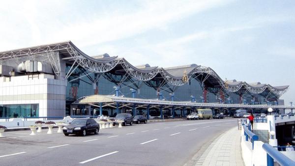 南京禄口机场热线:目前机场仍处于关闭状态 复航时间