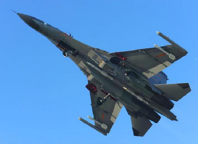 JAS39凭借先进数据链击败歼11A 但<a href=