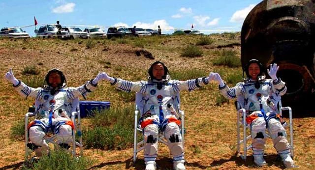 为什么宇航员刚回到地超变态网页传奇面,都要坐在椅子上?听听专家的解释