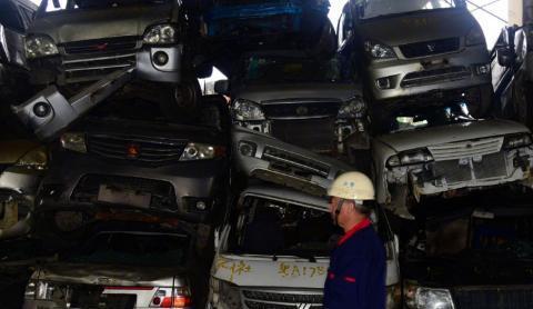 私家车报废年限又更换？车主大怒：车刚买，还让不让开