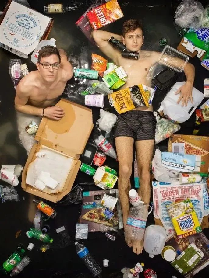 29岁女生4年垃圾仅一玻璃瓶,捡破烂造家具,从不用姨妈巾,却被外网吹爆?休闲区蓝鸢梦想 - Www.slyday.coM 29岁女生4年垃圾仅一玻璃瓶,捡破烂造家具,从不用姨妈巾,却被外网吹爆?休闲区蓝鸢梦想 - Www.slyday.coM