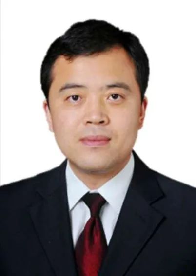 当选县长1个月 他任县委书记