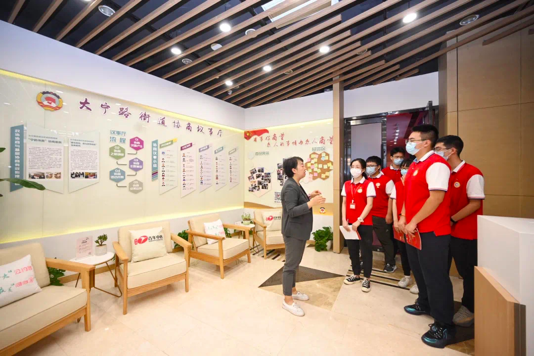 拿着被政协委员批改后的“作业”,同学们说了这样一番话……休闲区蓝鸢梦想 - Www.slyday.coM 拿着被政协委员批改后的“作业”,同学们说了这样一番话……休闲区蓝鸢梦想 - Www.slyday.coM