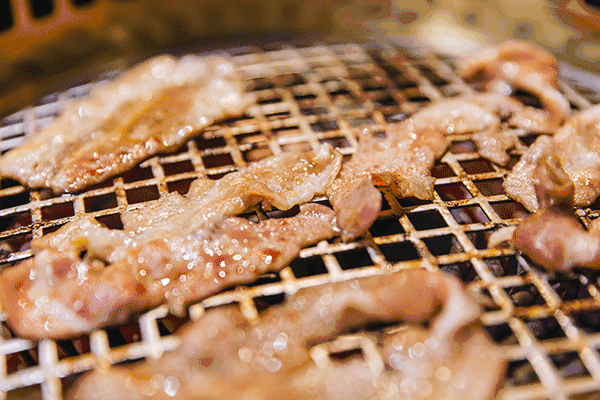 星河滚烫,烤肉也滚烫,而吃不胖就是人生理想