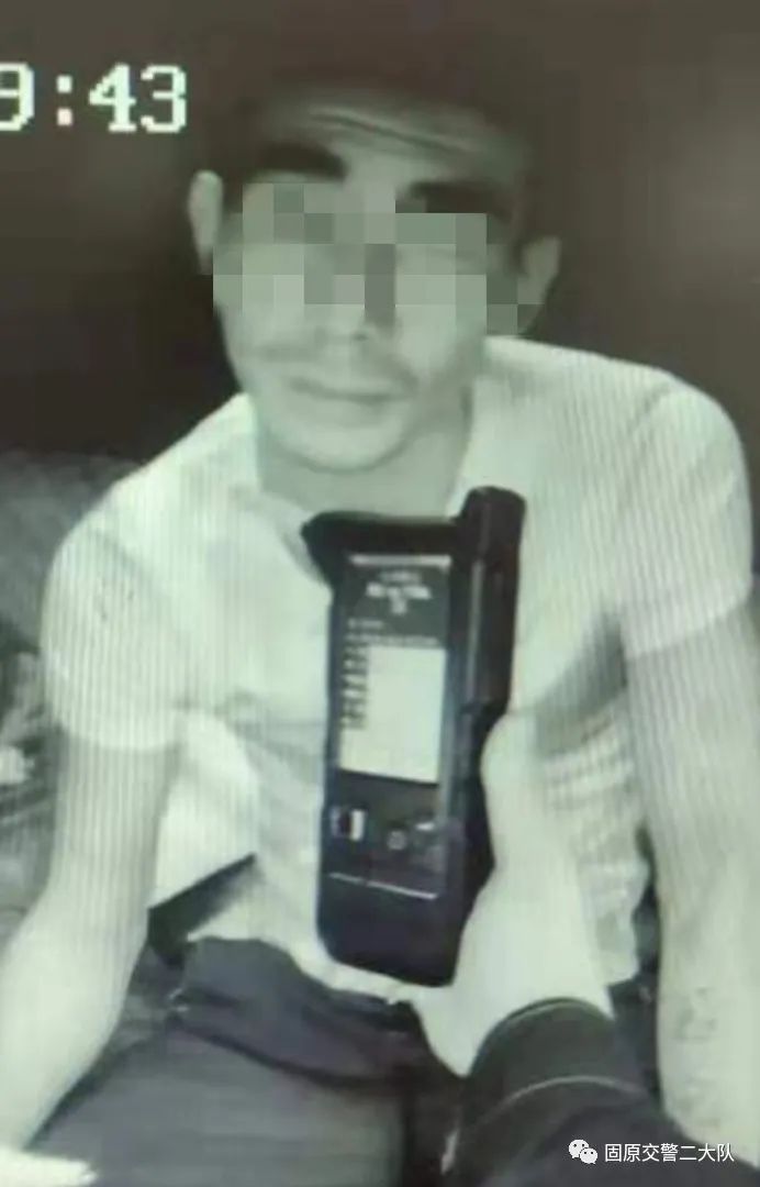 【社会】固原一男子酒驾+无证被交警查获,没想到他还有另一层身份…休闲区蓝鸢梦想 - Www.slyday.coM 【社会】固原一男子酒驾+无证被交警查获,没想到他还有另一层身份…休闲区蓝鸢梦想 - Www.slyday.coM