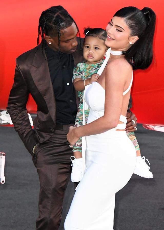 富婆凯莉·詹娜的妈妈暗示,凯莉又怀孕了,斯托米要当姐姐了休闲区蓝鸢梦想 - Www.slyday.coM 富婆凯莉·詹娜的妈妈暗示,凯莉又怀孕了,斯托米要当姐姐了休闲区蓝鸢梦想 - Www.slyday.coM