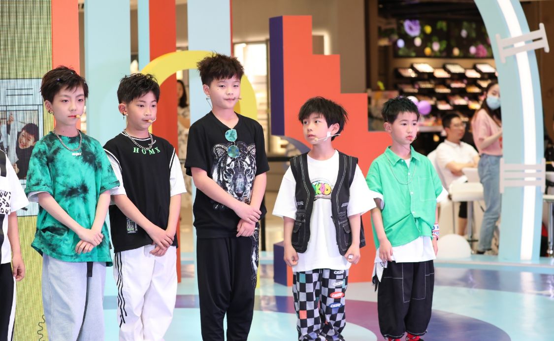 养成系爱豆天府少年团出道,最小年龄七岁,网友:想复刻TFBOYS休闲区蓝鸢梦想 - Www.slyday.coM 养成系爱豆天府少年团出道,最小年龄七岁,网友:想复刻TFBOYS休闲区蓝鸢梦想 - Www.slyday.coM