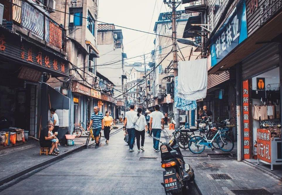 令人惊叹：小巷口战街到底是什么样的操作手法？揭秘背后隐藏的流量争夺逻辑