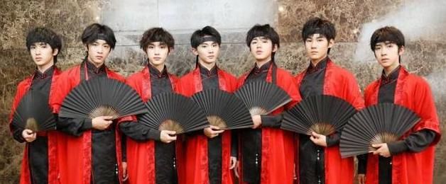 天府少年团出道,被质疑蹭tfboys热度,年龄太小网友呼吁回去上学