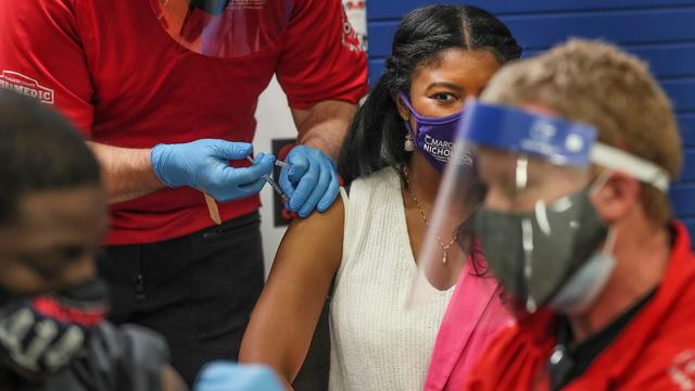 美国疫情失控,日增确诊超20万,每小时死亡83人,医药公司成赢家休闲区蓝鸢梦想 - Www.slyday.coM 美国疫情失控,日增确诊超20万,每小时死亡83人,医药公司成赢家休闲区蓝鸢梦想 - Www.slyday.coM