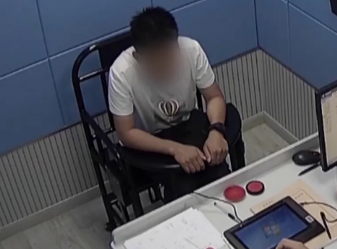 太冤了! 男子带猫上公交,司机上海话提醒被当脏话辱骂?惨遭掌掴!休闲区蓝鸢梦想 - Www.slyday.coM 太冤了! 男子带猫上公交,司机上海话提醒被当脏话辱骂?惨遭掌掴!休闲区蓝鸢梦想 - Www.slyday.coM