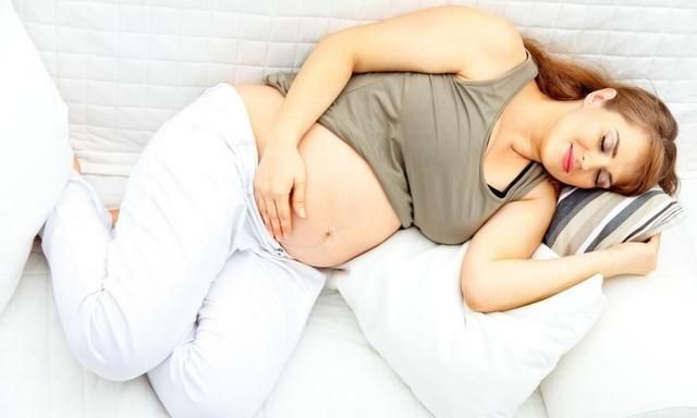 准妈妈们在怀孕阶段,吃什么、怎么吃?应适度摄取